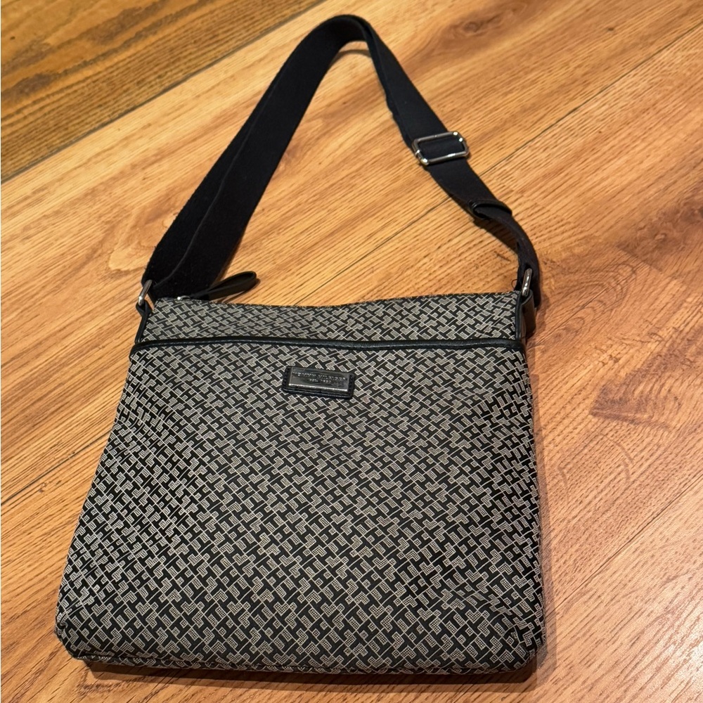 Tommy Hilfiger monogram shoulder purse
